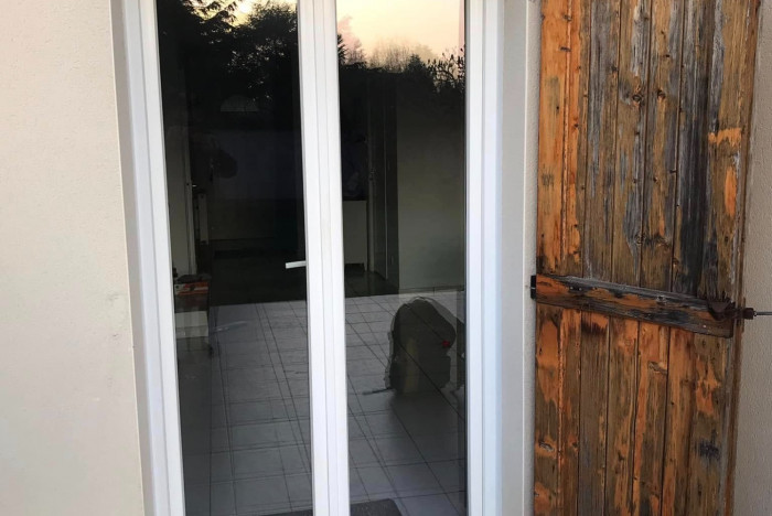 Installation de volets roulants solaires SOMFY RTS à Belleville-en-Beaujolais (69)