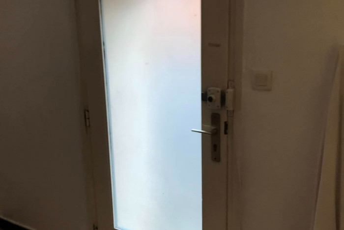 Renforcement de porte avec vitrage anti-effraction et serrure multipoints à Saint-Georges-de-Reneins