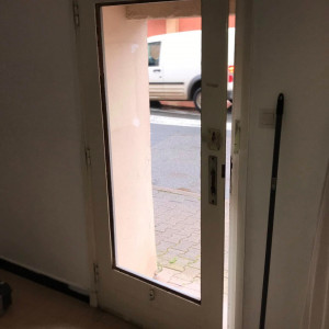 Renforcement de porte avec vitrage anti-effraction et serrure multipoints à Saint-Georges-de-Reneins