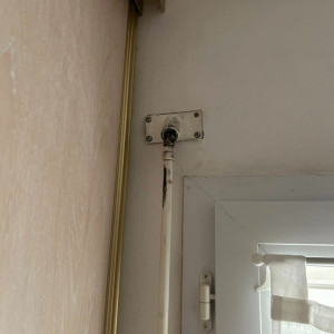 Transformation de volets roulants manuels en volets solaires SOMFY RS100 IO à Villefranche-sur-Saône