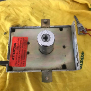 Intervention sur serrure ancienne BRICARD SUPER SÛRETÉ à Charentay