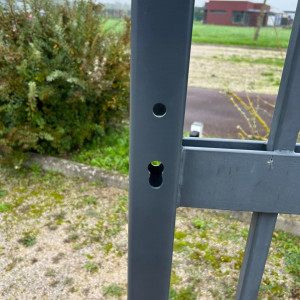 Modification et sécurisation manuelle du portail du relais de la petite enfance à Saint-Didier-sur-Chalaronne