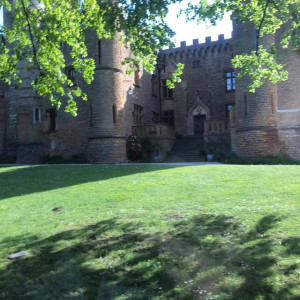 Ouverture vieille porte au Château de Montmelas Saint-Sorlin