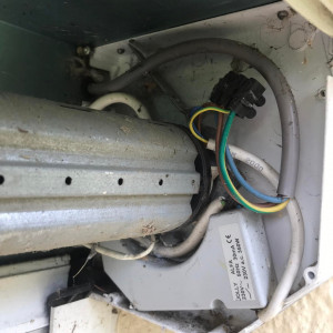 Intervention en urgence sur un volet roulant JOLYMOTOR à Belleville-en-Beaujolais