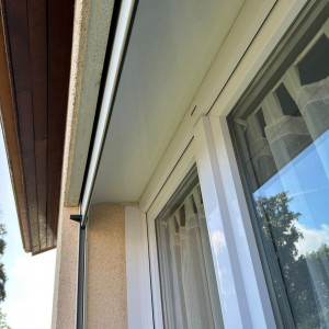 Transformation de volets roulants manuels en volets solaires SOMFY RS100 IO à Villefranche-sur-Saône