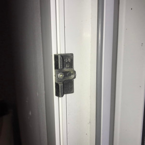 Réglage et étanchéité de portes-fenêtres PVC à Belleville-en-Beaujolais (69)