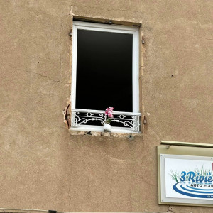 Fourniture et installation de volets roulants solaires SOMFY SOLAR RS100 IO (La Chapelle-de-Guinchay)