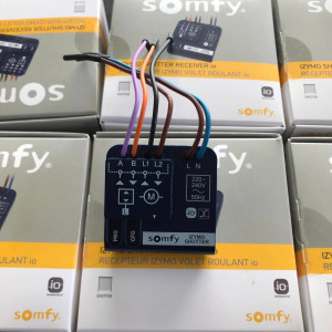 Transformation de moteurs filaires en volets roulants pilotables à distance à Lurcy