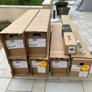 Pose de 6 volets roulants solaires SOMFY avec commande groupée et moustiquaires à Belleville-en-Beaujolais