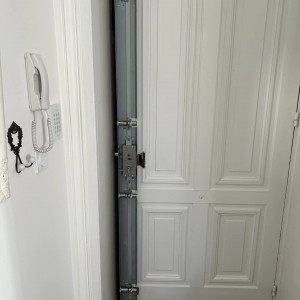 Pose de serrure multipoints sécurisée avec capot et gâche toute hauteur à Villefranche-sur-Saône