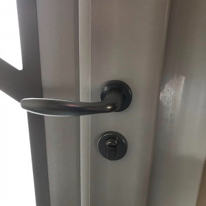 Réparation de portes après effraction à Messimy-sur-Saône (01) et La Chapelle-de-Guinchay (71)