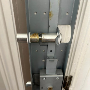 Pose de serrure multipoints sécurisée avec capot et gâche toute hauteur à Villefranche-sur-Saône