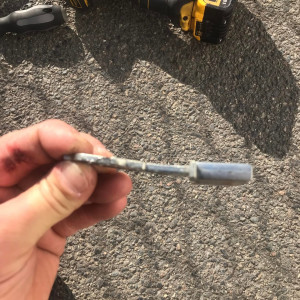 Maintenance et réglage des barrières d’accès au Stade Rosseli – Belleville-en-Beaujolais