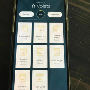 Transformation de moteurs filaires en volets roulants pilotables à distance à Lurcy