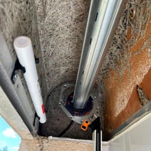 Transformation de volets roulants manuels en volets solaires SOMFY RS100 IO à Villefranche-sur-Saône