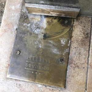 Réparation rapide de la porte vitrée d&#039;une boulangerie à Belleville-en-Beaujolais